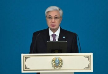 Мемлекет басшысы мұғалімдерді кәсіби мерекесімен құттықтады